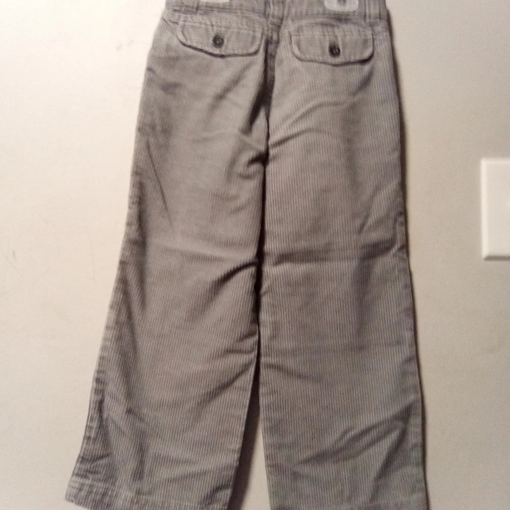 GYMBOREE boys gray corduroy pants. Size 5.